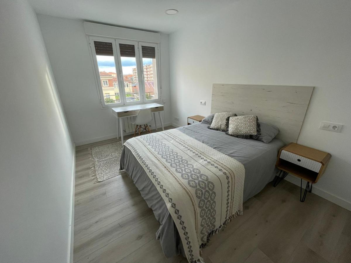 Moderno, céntrico. Perfecto para familias. Vitoria Exterior foto