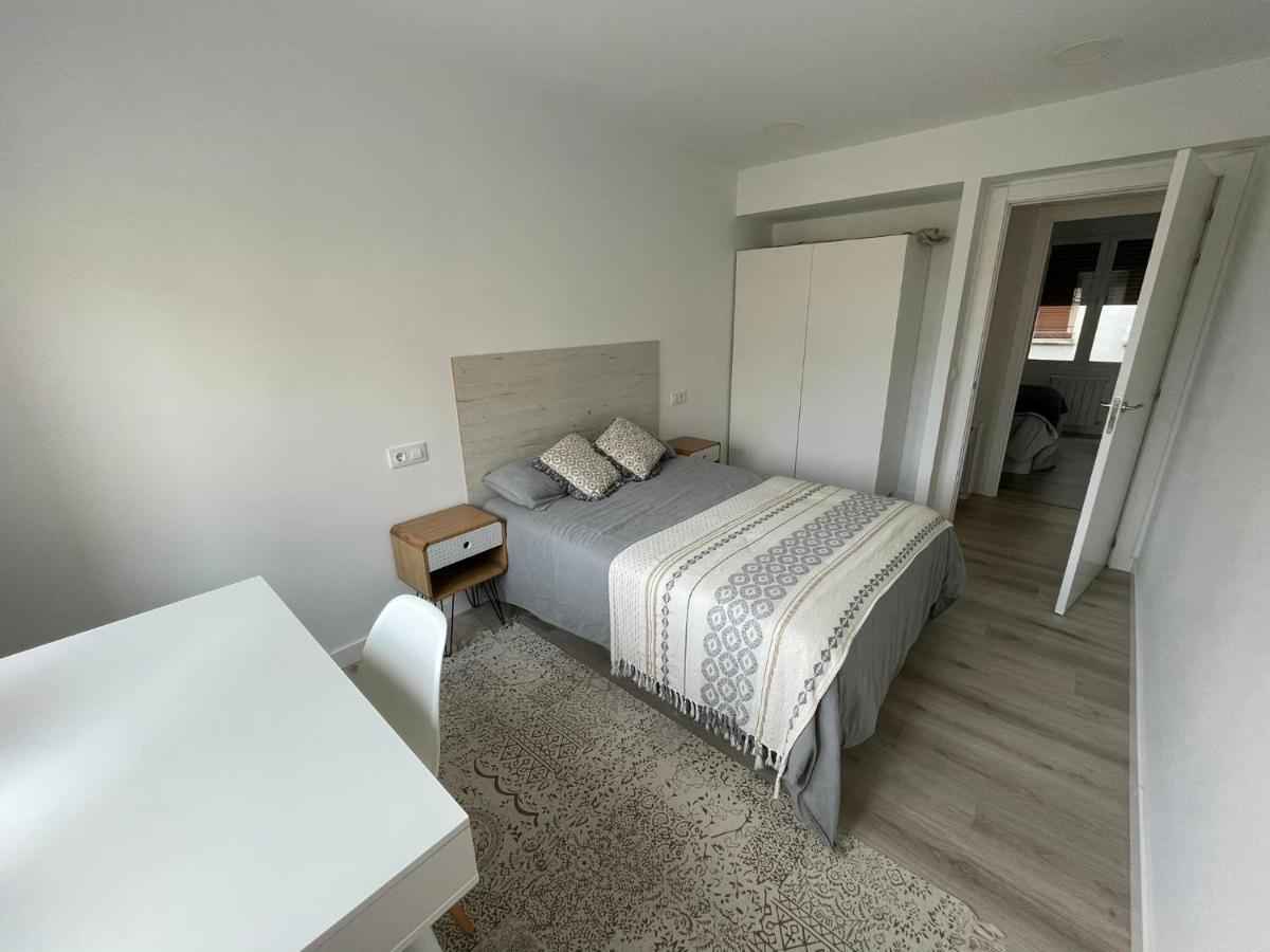 Moderno, céntrico. Perfecto para familias. Vitoria Exterior foto